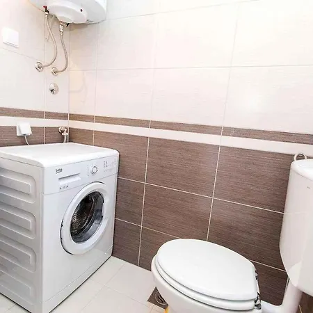 In 5548 Апартаменты